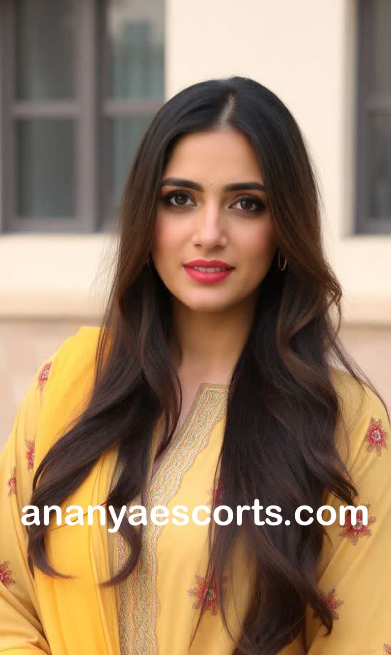 Saran Escorts